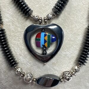 VTG Inlaid Stone Zuni Style Bear Pendant Hematite Beaded Multi Stand Necklace 31